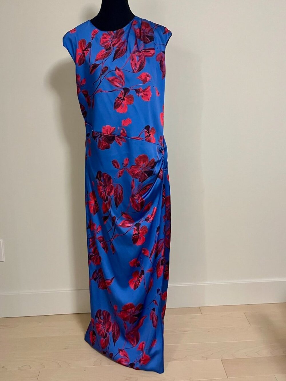 #3 Monique Lhuillier Blue with Flowers Sleeveless Dress